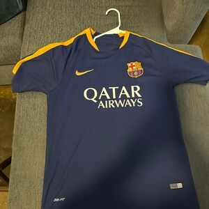 2015-16 Barcelona Nike
Training
Shirt Size M